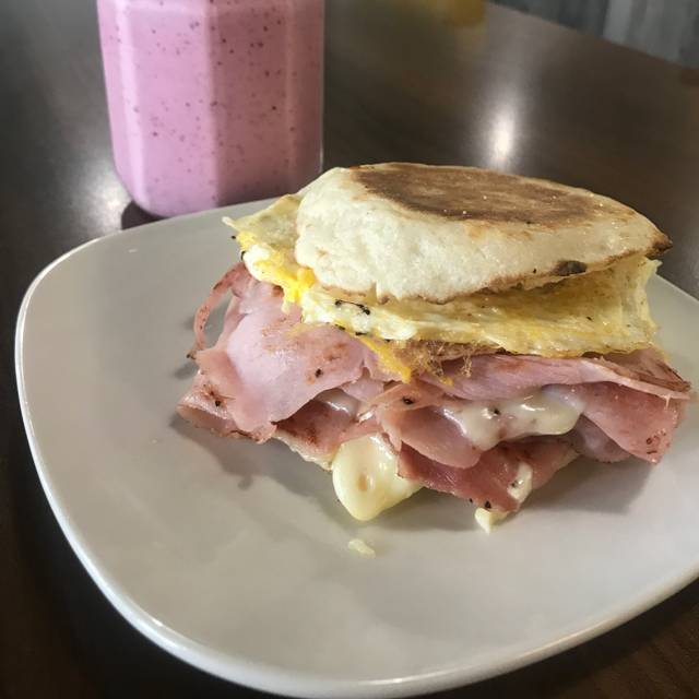 Island Deli | meal takeaway | 231 Old Tower Hill Rd, Wakefield, RI 02879, USA | 4012840636 OR +1 401-284-0636