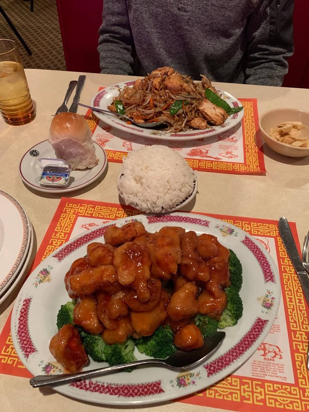 Kong Kow Restaurant | restaurant | 13337 Michigan Ave, Dearborn, MI 48126, USA | 3135815576 OR +1 313-581-5576