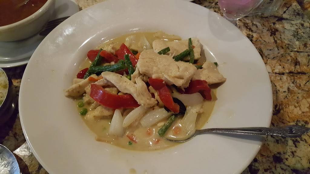 Thai Gourmet | restaurant | 3732 Darrow Rd, Stow, OH 44224, USA | 3306880880 OR +1 330-688-0880