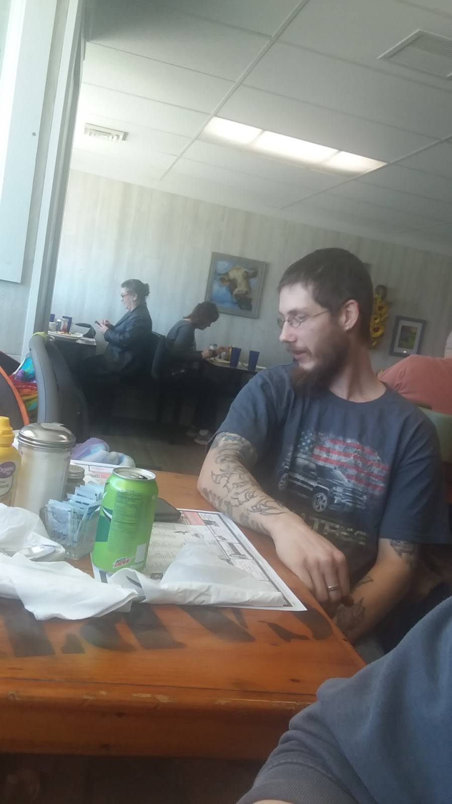 Blue Jay Cafe | restaurant | 307 Keller Ave, North Judson, IN 46366, USA | 5748960532 OR +1 574-896-0532