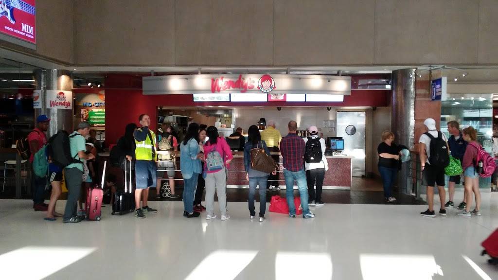 Wendys | restaurant | 3400 East Sky Harbor Blvd Terminal 4, Phoenix, AZ 85034, USA | 6022733157 OR +1 602-273-3157