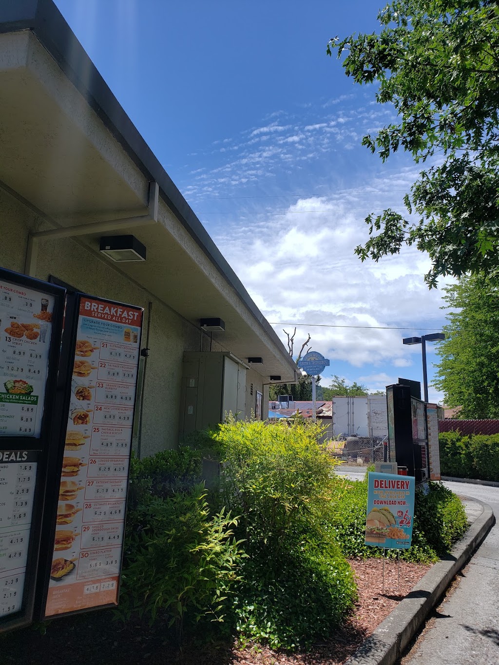 Jack in the Box | restaurant | 788 S Main St, Willits, CA 95490, USA | 7073546492 OR +1 707-354-6492