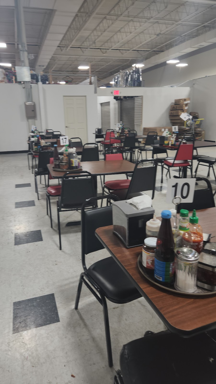 Lee Restaurant llc | restaurant | 8340 W Appleton Ave, Milwaukee, WI 53218, USA | 4143086060 OR +1 414-308-6060