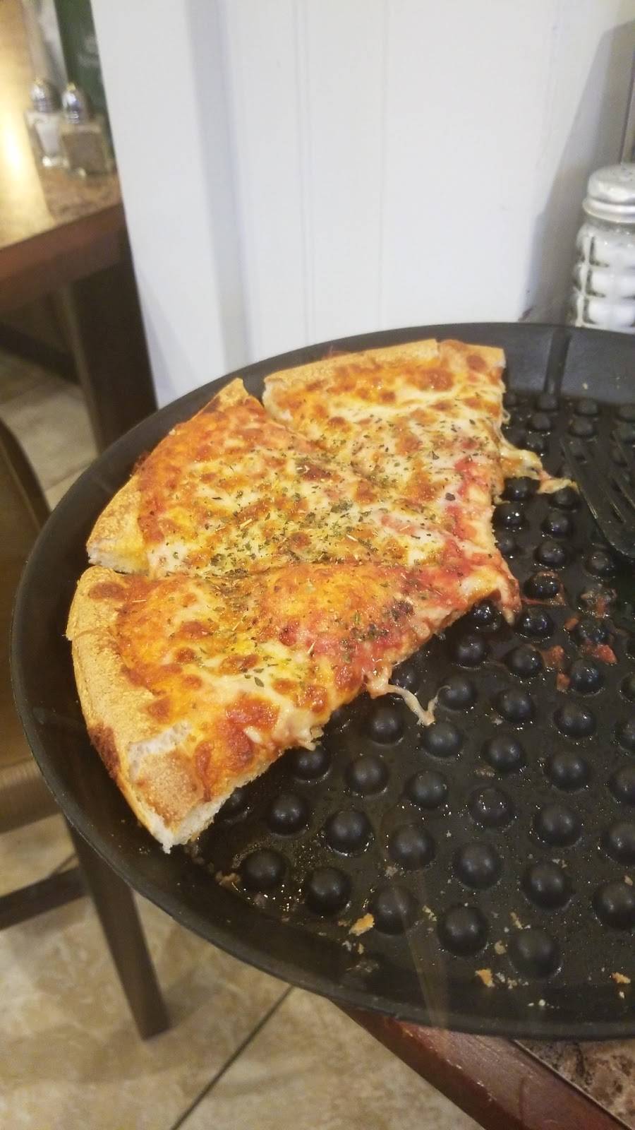 Lows Store | restaurant | 40 Long Plains Rd, Buxton, ME 04093, USA | 2077273316 OR +1 207-727-3316