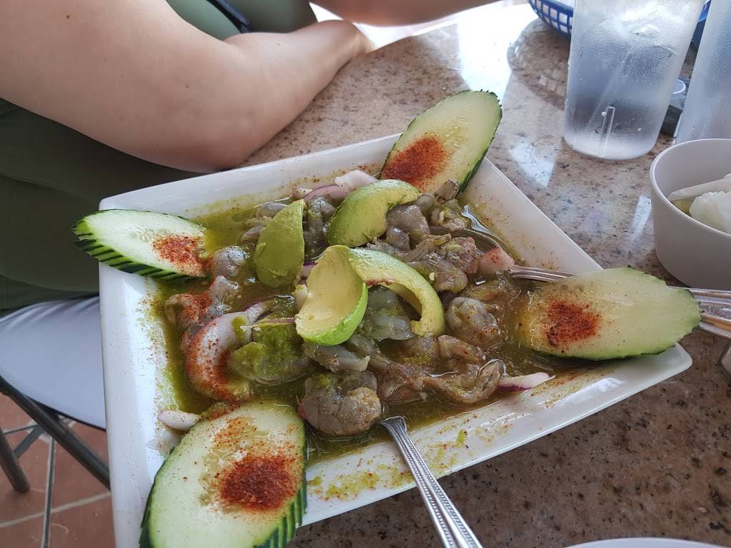 Mariscos El Titanic | restaurant | 3600 Fairmount Ave, San Diego, CA 92105, USA | 6195842894 OR +1 619-584-2894