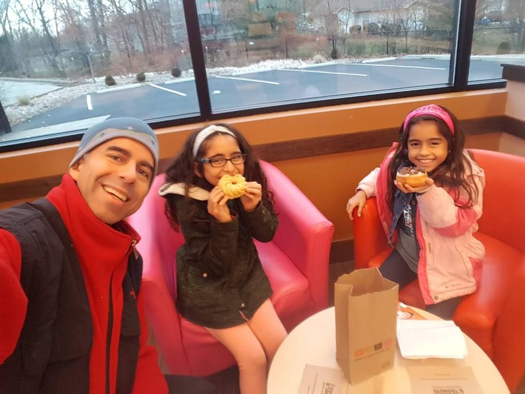 Dunkin | bakery | 3012 St Joe Rd, New Albany, IN 47150, USA | 8129449880 OR +1 812-944-9880