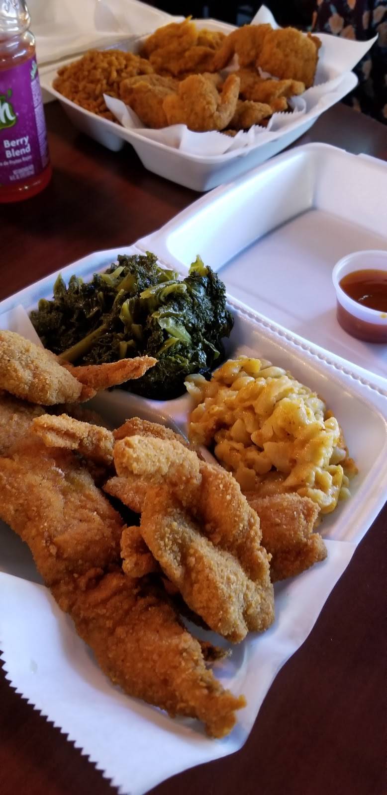 Vasachys Restaurant and Catering | restaurant | 2445 b E 25th St, Baltimore, MD 21218, USA | 4102615083 OR +1 410-261-5083