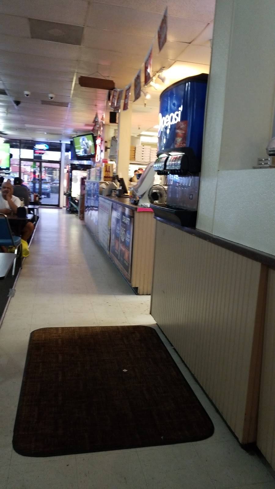 Geneos Pizza Parlor | restaurant | 307 N Main St, Livingston, CA 95334, USA | 2093948444 OR +1 209-394-8444