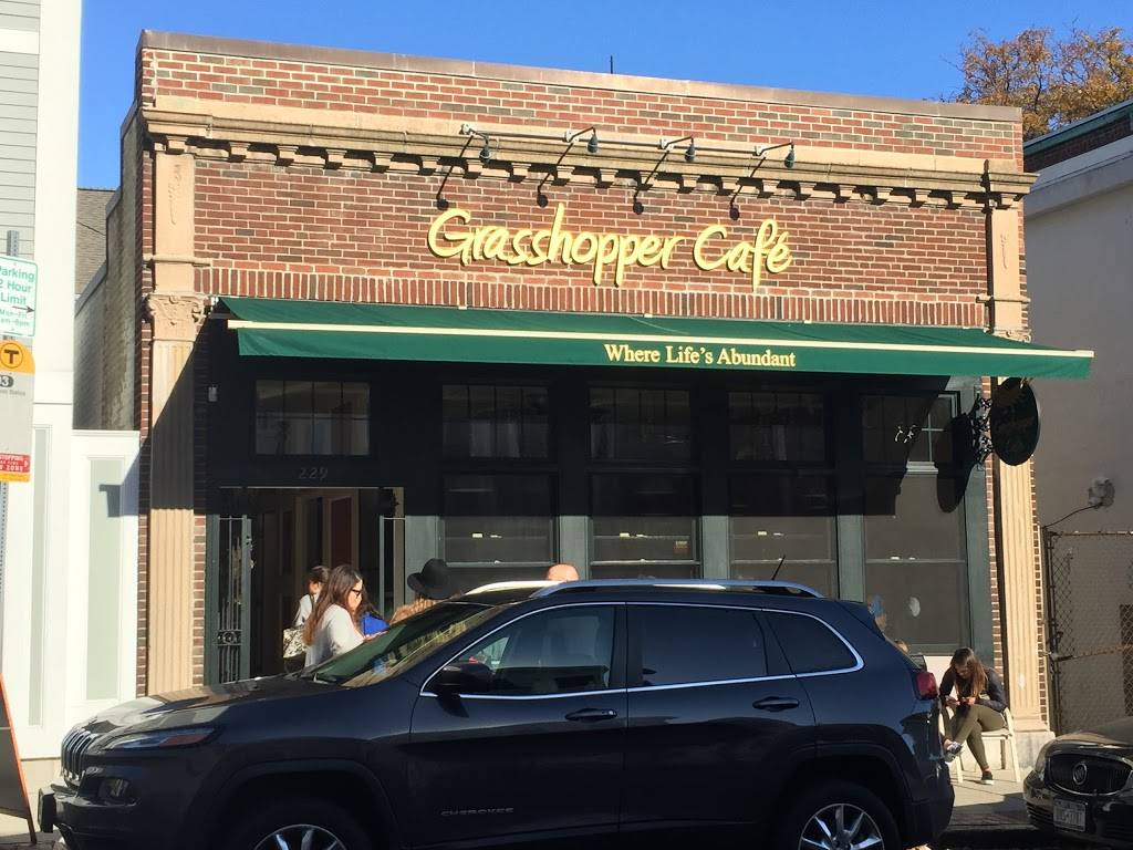 Grasshopper Cafe | cafe | 229 Bunker Hill St, Charlestown, MA 02129, USA | 6172420000 OR +1 617-242-0000