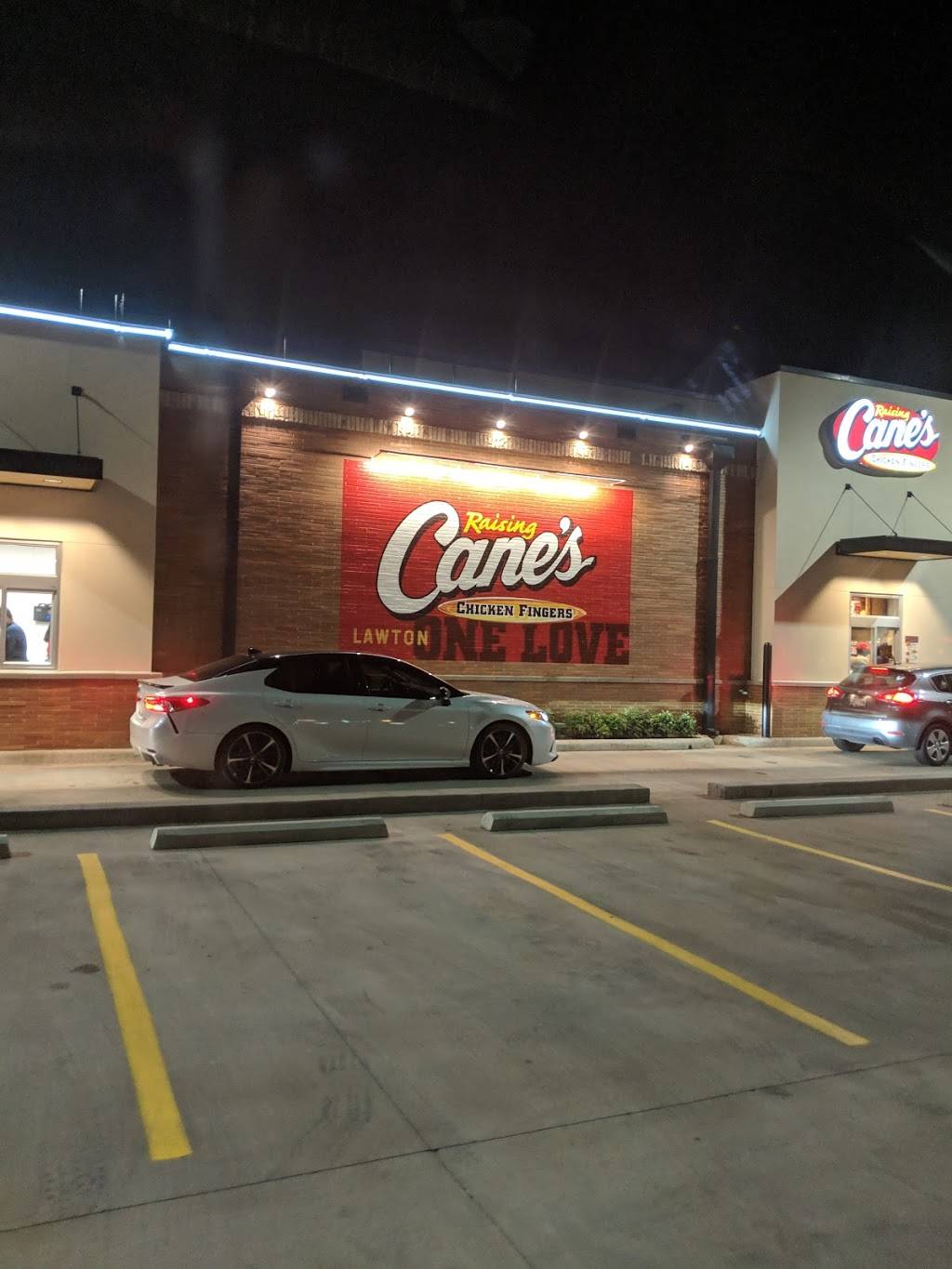 Raising Canes Chicken Fingers | meal takeaway | 805 NW Sheridan Rd, Lawton, OK 73507, USA | 5803573981 OR +1 580-357-3981