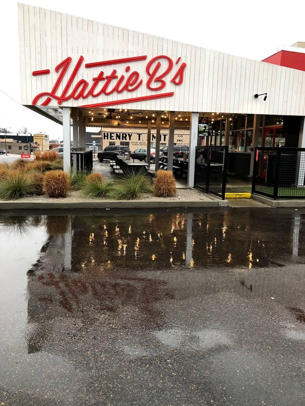 Hattie B’s Hot Chicken - Memphis, TN | restaurant | 596 Cooper St, Memphis, TN 38104, USA | 9014245900 OR +1 901-424-5900