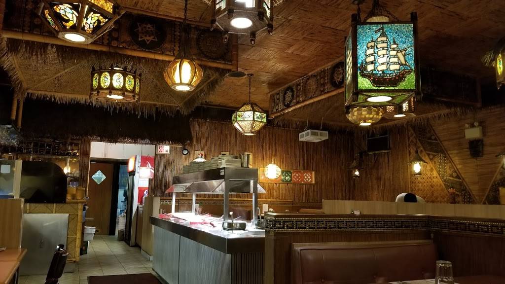 Chows Restaurant | restaurant | 335 Avenue Dorval, Dorval, QC H9S 3H6, Canada | 5146364770 OR +1 514-636-4770