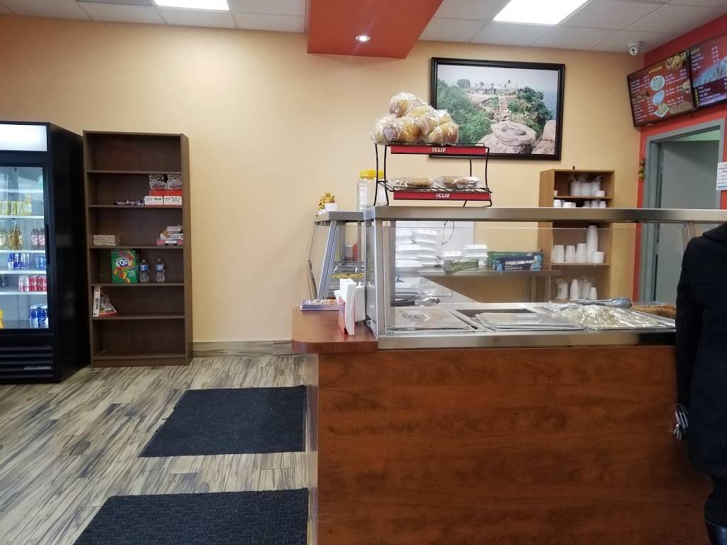 SLS Eazy Carry Take Out Restaurant | restaurant | 16-2275 Britannia Rd W, Mississauga, ON L5M 2G6, Canada | 9058588757 OR +1 905-858-8757