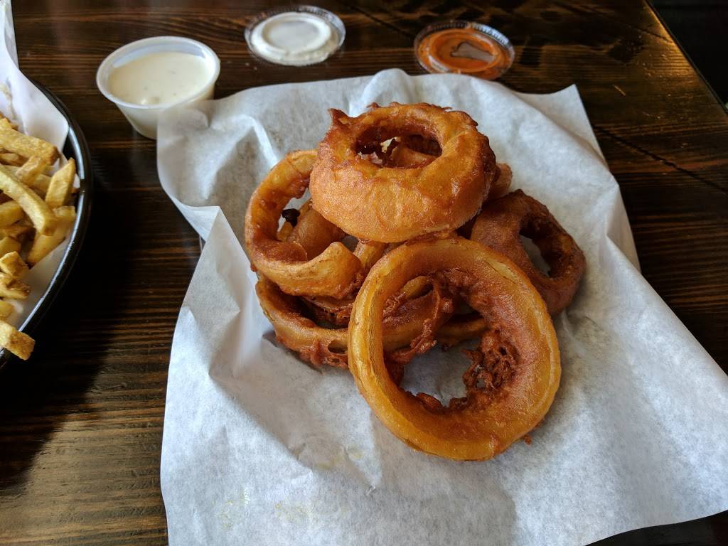 Phils BBQ | restaurant | 17051 W Bernardo Dr, San Diego, CA 92127, USA | 8583126161 OR +1 858-312-6161