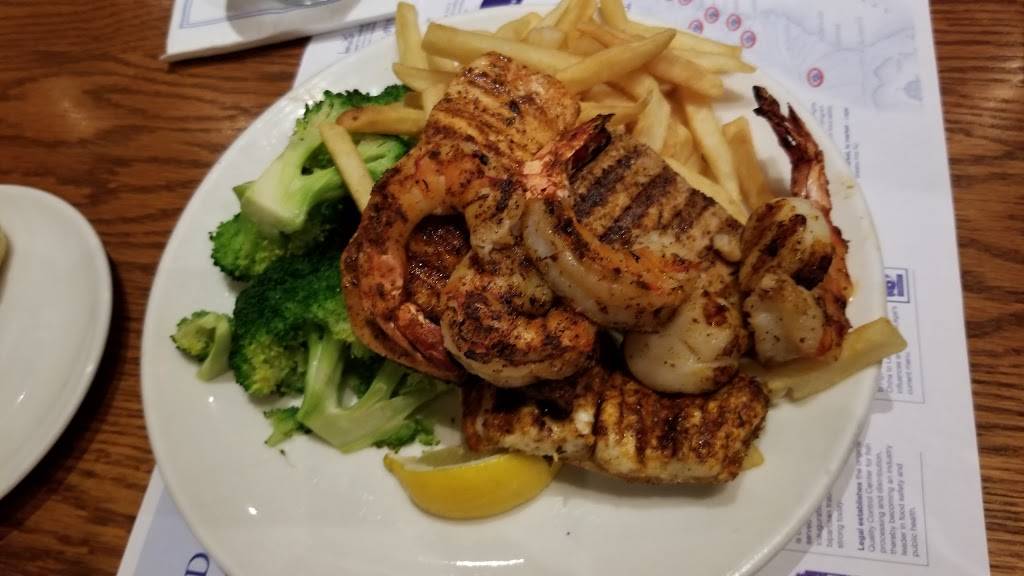 Legal Sea Foods | restaurant | 50-60 Worcester Rd, Framingham, MA 01702, USA | 5087660600 OR +1 508-766-0600