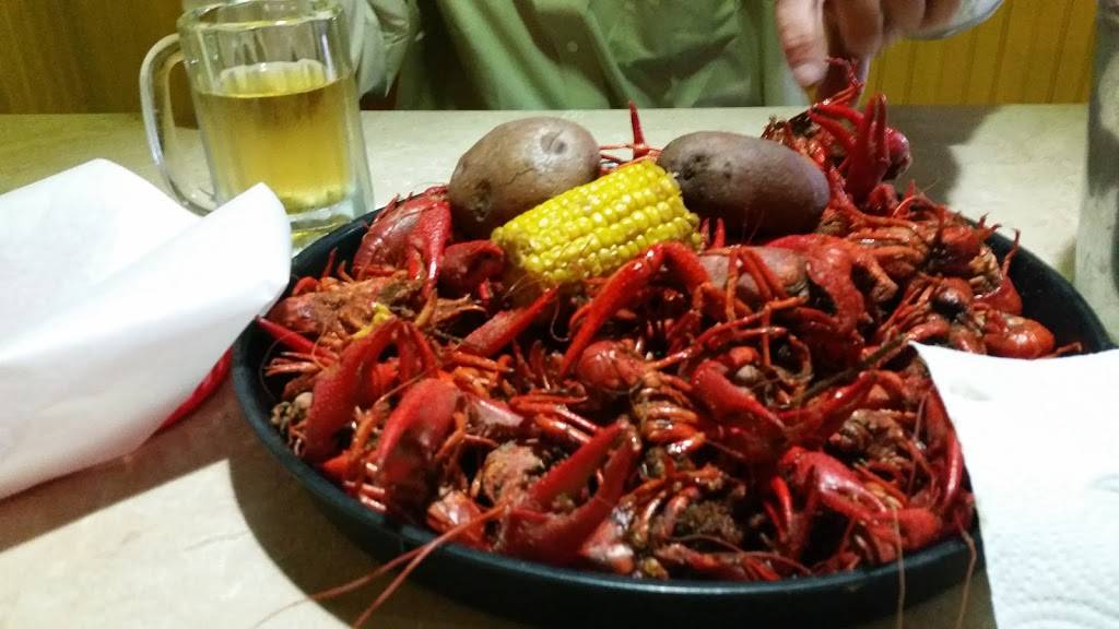 Mardi Gras Seafood Restaurant | restaurant | 1350 Industrial Rd, Mt Pleasant, TX 75455, USA | 9035729600 OR +1 903-572-9600