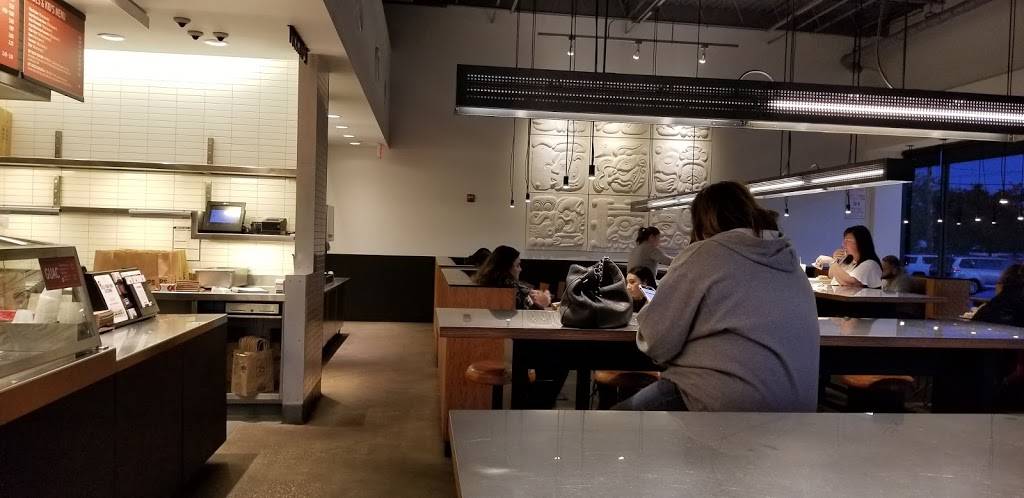 Chipotle Mexican Grill | restaurant | 3629 Hempstead Turnpike, Levittown, NY 11756, USA | 5167310416 OR +1 516-731-0416