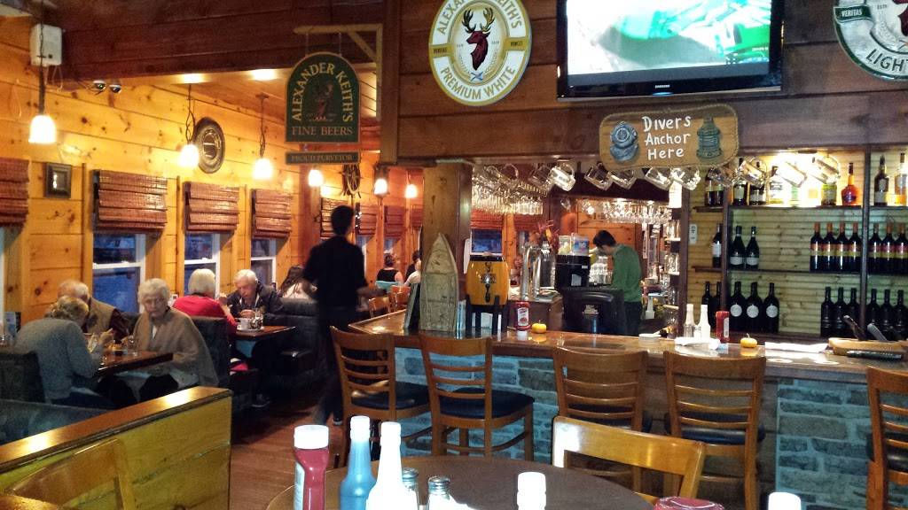 The Boathouse Seafood Restaurant And Waterfront Patio | restaurant | 32 S Front St, Belleville, ON K8N 2Y3, Canada | 6139692211 OR +1 613-969-2211