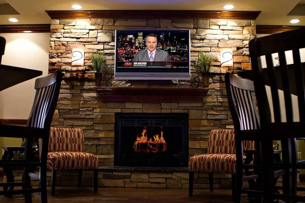 The Colonial Grille | restaurant | 625 Betty Spring Rd, Gardner, MA 01440, USA | 9786302500 OR +1 978-630-2500