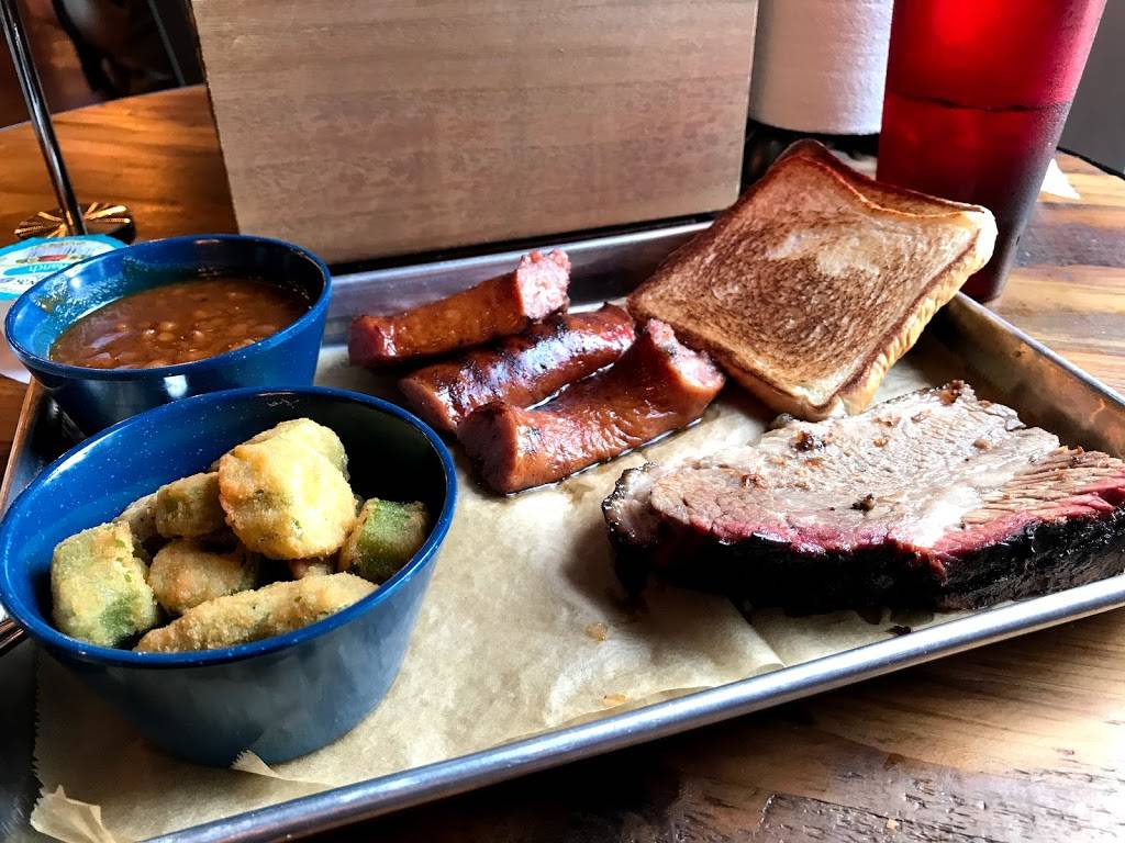 Colts Pig Stand | restaurant | 1340 Saxon Blvd, Orange City, FL 32763, USA | 3862184003 OR +1 386-218-4003