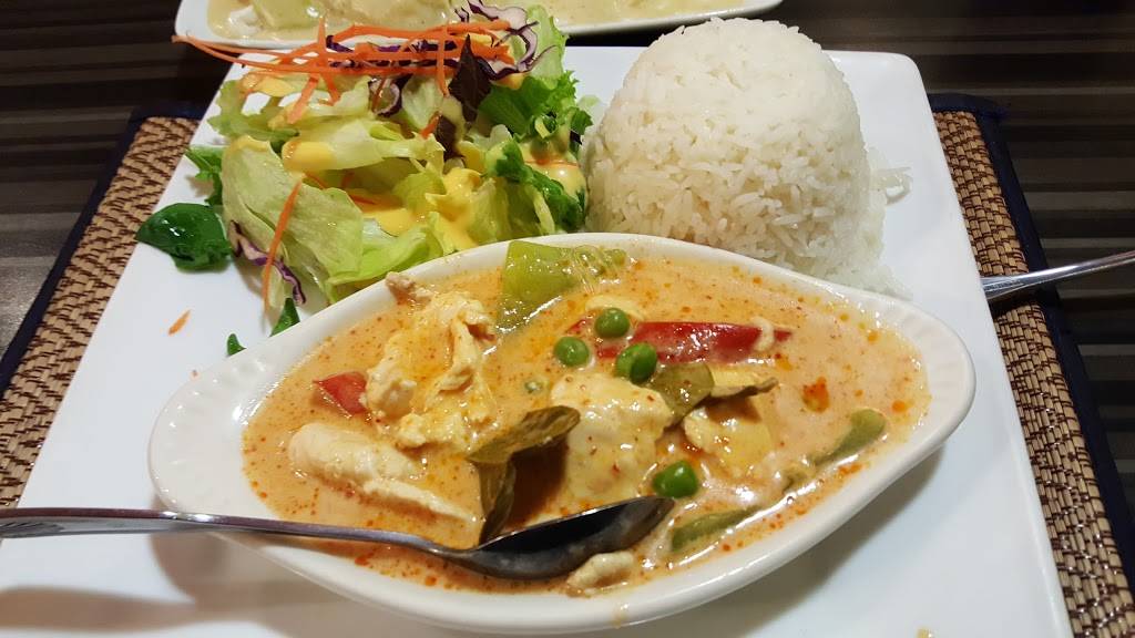 Rosie Thai Cuisine | restaurant | 20560 E Arrow Hwy, Covina, CA 91724, USA | 6263317679 OR +1 626-331-7679