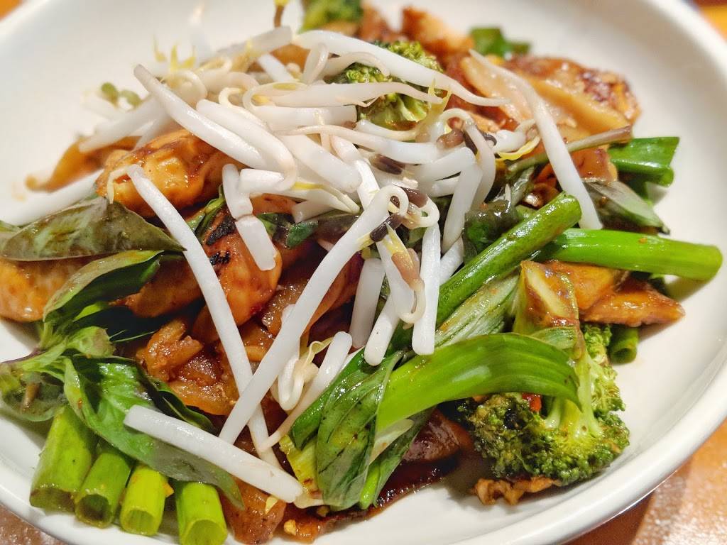 Big Bowl Lincolnshire | restaurant | 215 Parkway Dr, Lincolnshire, IL 60069, USA | 8478088880 OR +1 847-808-8880