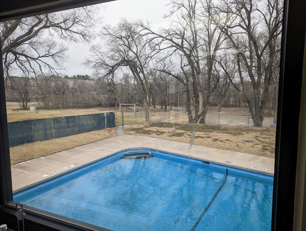 Canyon Country Club Restaurant | restaurant | 19501 Chaparral Rd, Canyon, TX 79015, USA | 8064993397 OR +1 806-499-3397