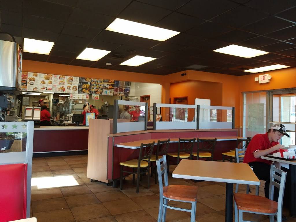 KFC | restaurant | 10 Plaza Dr, Clear Lake, IA 50428, USA | 6413576050 OR +1 641-357-6050