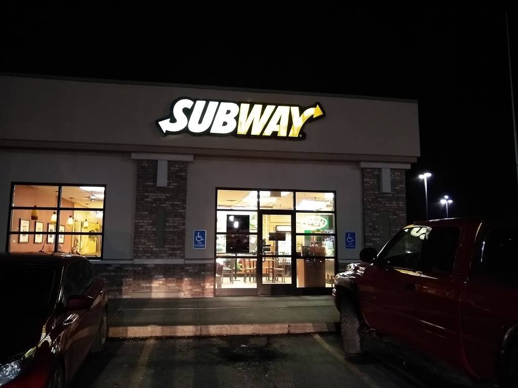 Subway | meal takeaway | 1867 N 2000 W #B, Clinton, UT 84015, USA | 8017740633 OR +1 801-774-0633