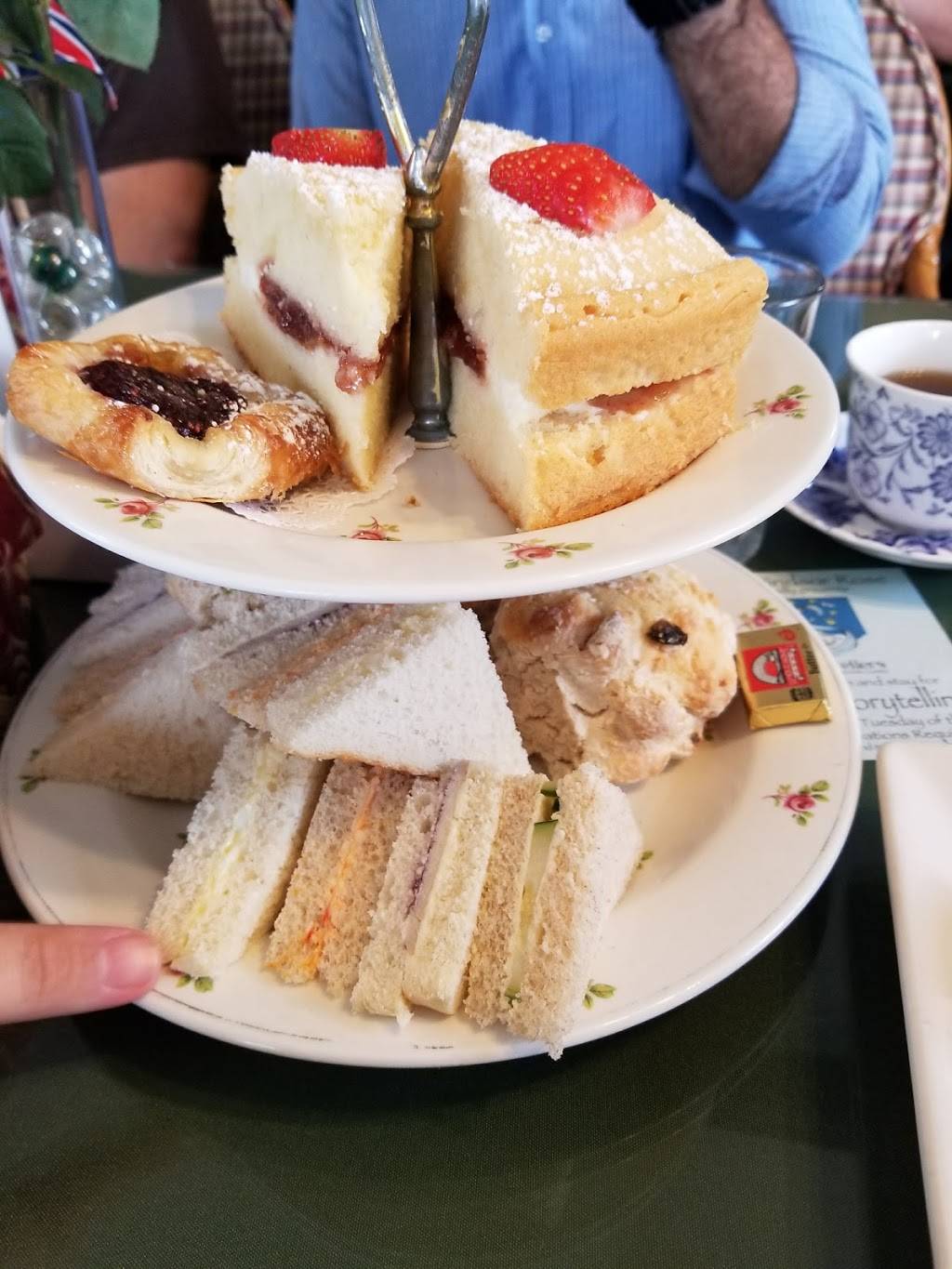 The Windsor Rose Restaurant and British Tea Room | cafe | 142 W 4th Ave, Mt Dora, FL 32757, USA | 3527352551 OR +1 352-735-2551