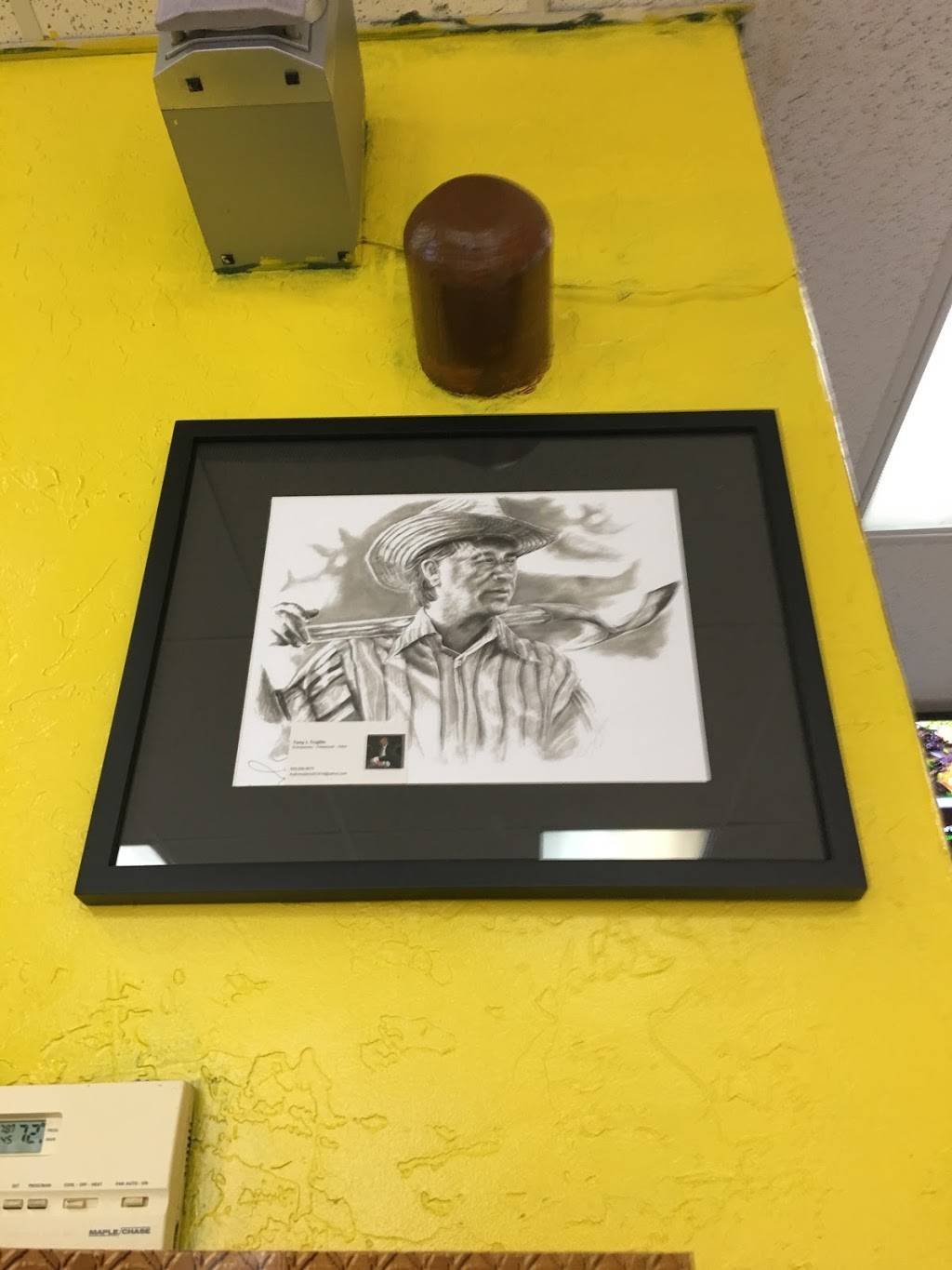 Los Perez Restaurant | restaurant | 3405 S Mooney Blvd, Visalia, CA 93277, USA | 5593722089 OR +1 559-372-2089