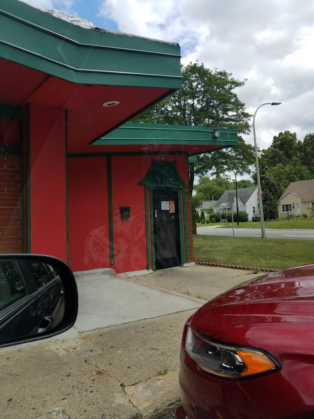 Wings Gardens | restaurant | 8410 W Nine Mile Rd, Oak Park, MI 48237, USA | 2485441021 OR +1 248-544-1021