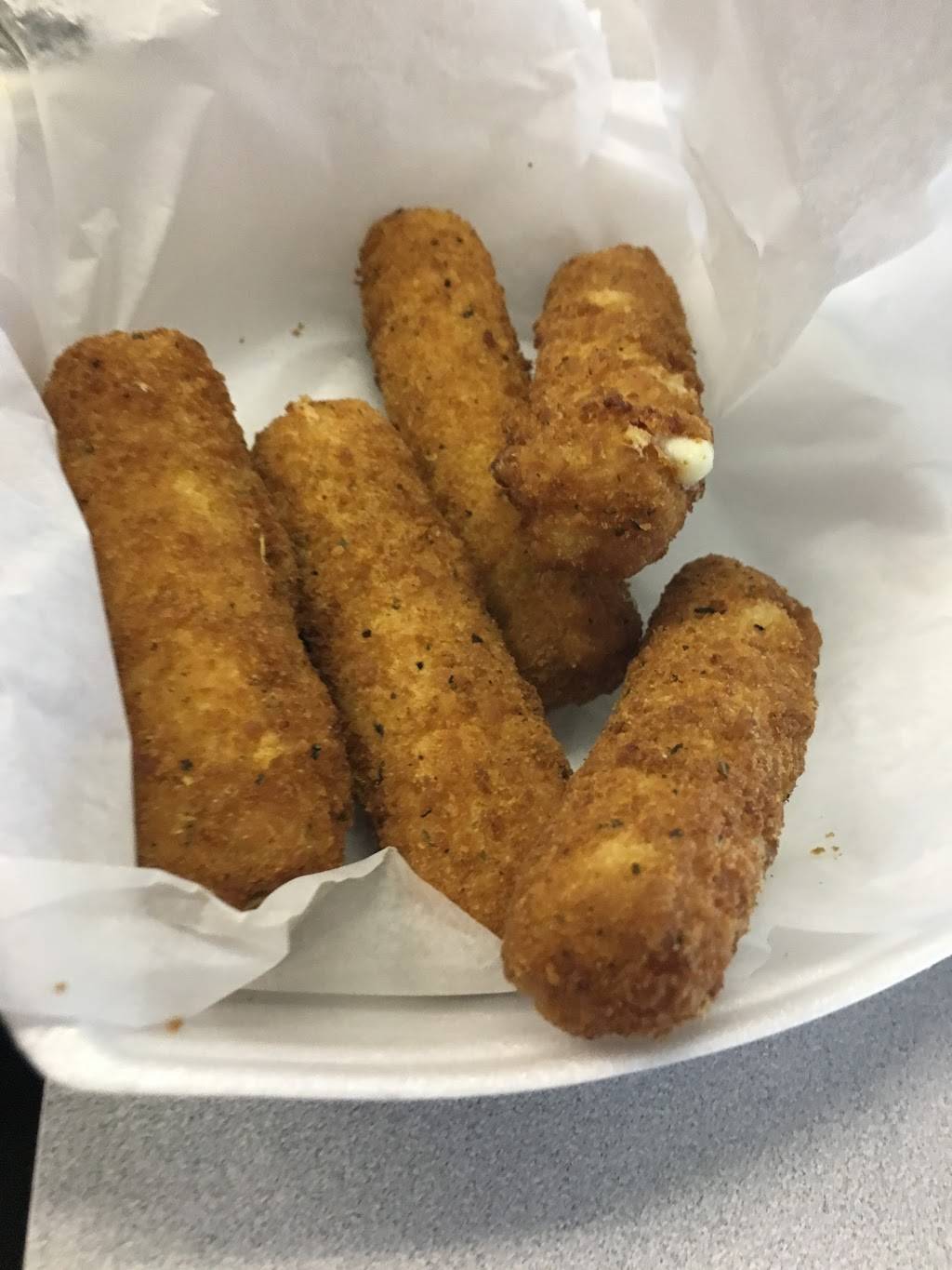 Sals & Mals Pizzeria | meal takeaway | 8 Wall St, Foxborough, MA 02035, USA | 5085430336 OR +1 508-543-0336