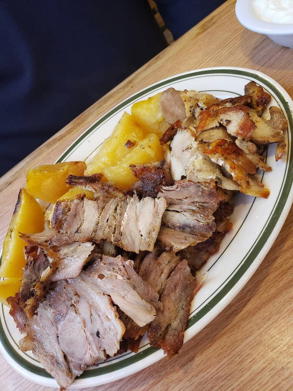 Fontana Famous Pizza & Gyro | restaurant | 200-02 Northern Blvd, Bayside, NY 11361, USA | 7186310147 OR +1 718-631-0147