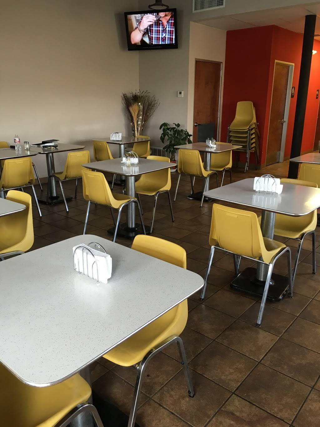 Johnnys Pit Barbecue | restaurant | 4768 Doniphan Dr, El Paso, TX 79922, USA | 9158332828 OR +1 915-833-2828