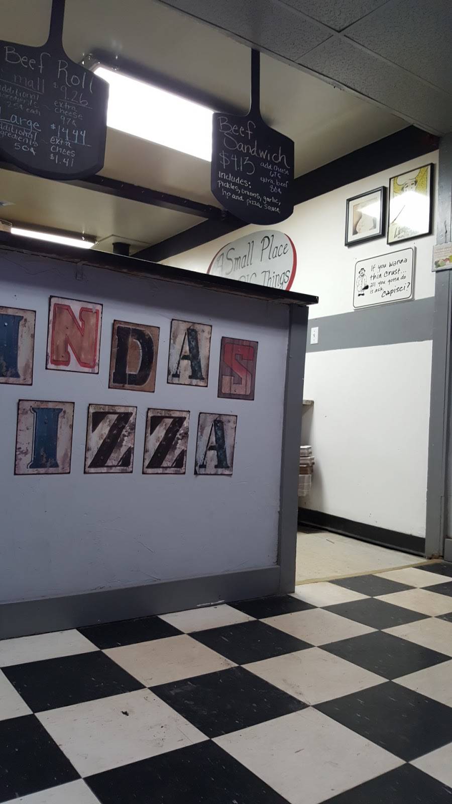 Lindas Pizza | restaurant | 2004 E Washington St, Joliet, IL 60433, USA | 8157261744 OR +1 815-726-1744