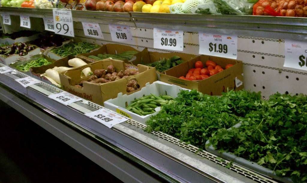 Apna Bazaar | restaurant | 4225 Lafayette Rd, Indianapolis, IN 46254, USA | 3172994628 OR +1 317-299-4628