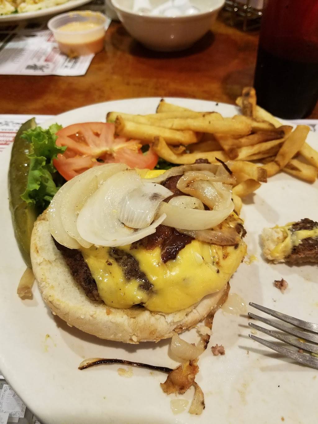 Four Seasons Diner | restaurant | 823 Fischer Blvd, Toms River, NJ 08753, USA | 7322708778 OR +1 732-270-8778