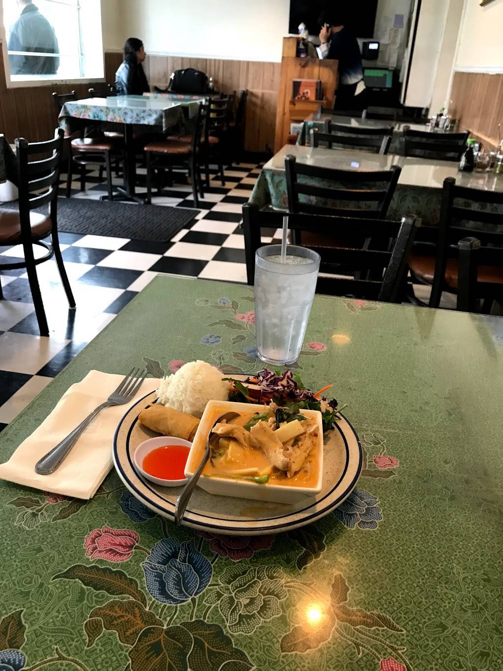 Siam Chan Restaurant | restaurant | 1611 Colby Ave, Los Angeles, CA 90025, USA | 3104444981 OR +1 310-444-4981