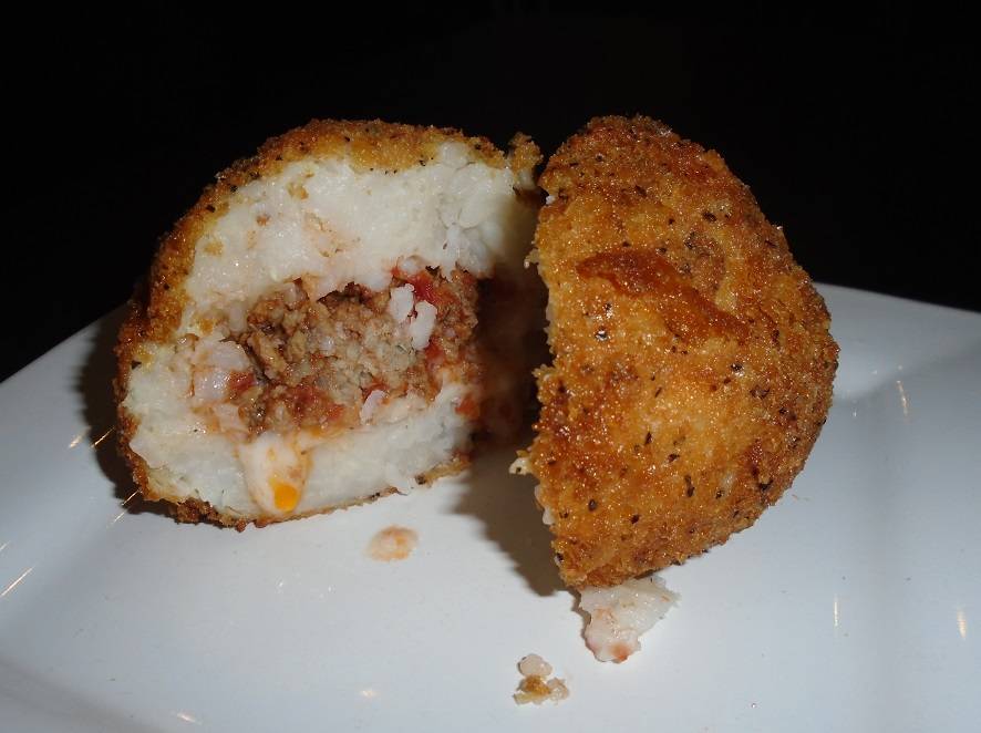 Philie Bs | restaurant | 347 W 6th St, San Pedro, CA 90731, USA | 3105142500 OR +1 310-514-2500