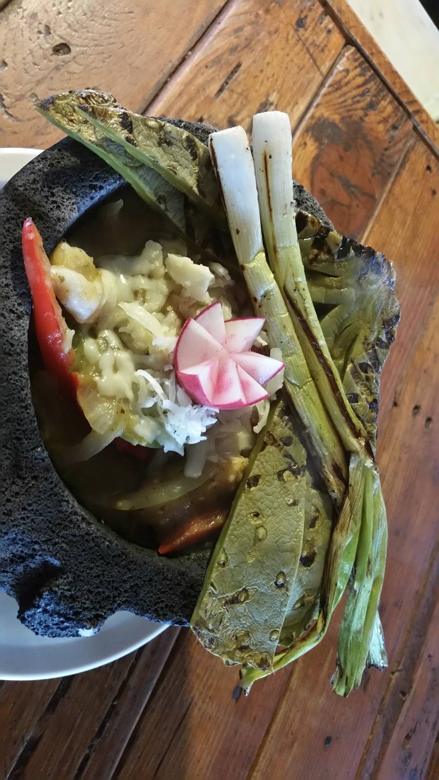 Mariscos La Valentina | restaurant | Plan de San Luis 199, Amp Reforma, 22710 Rosarito, B.C., Mexico | 016611213305 OR +52 661 121 3305