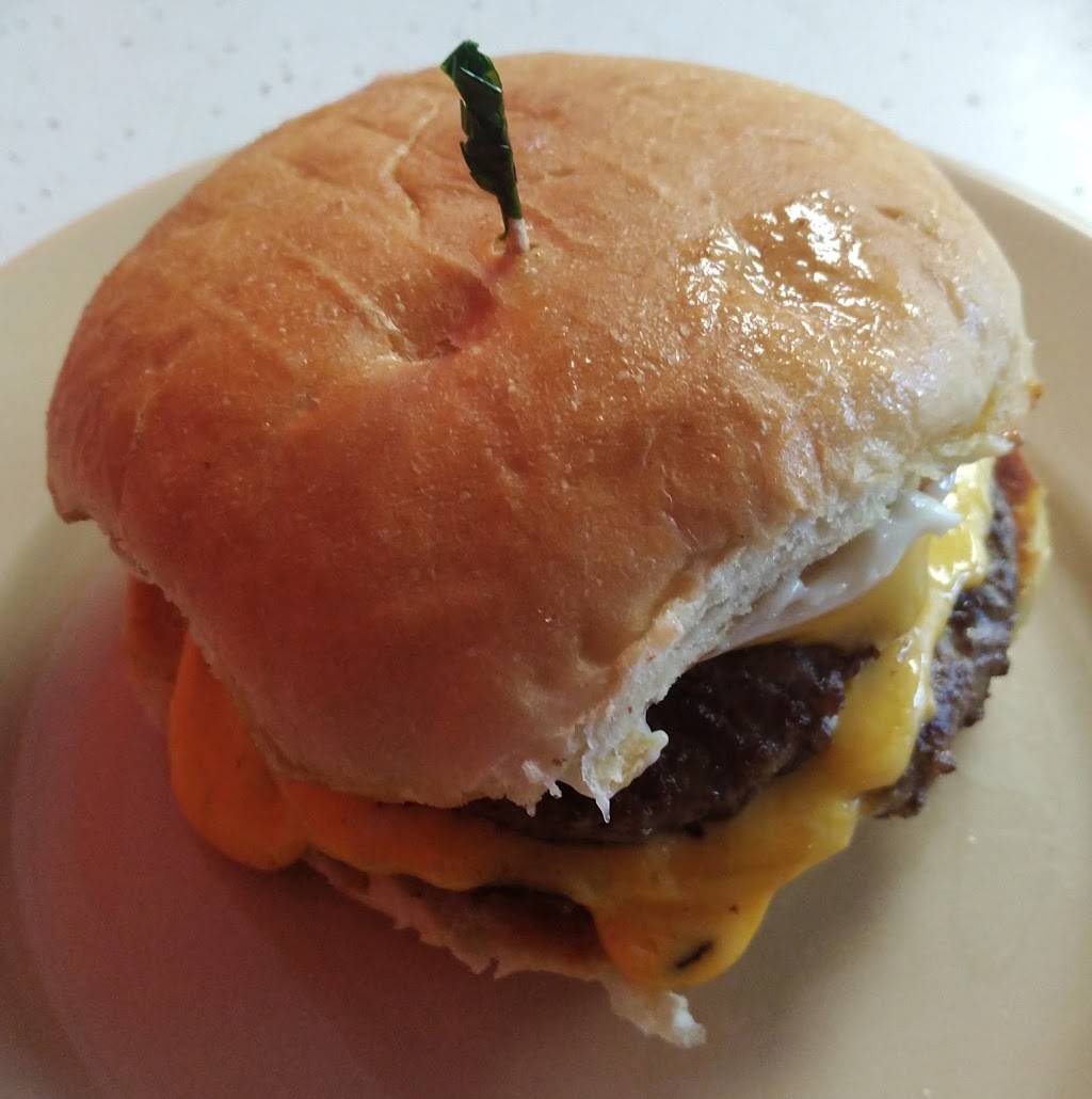 Fast Teddys Restaurant | restaurant | 221 Main St, Tonawanda, NY 14150, USA | 7166929905 OR +1 716-692-9905