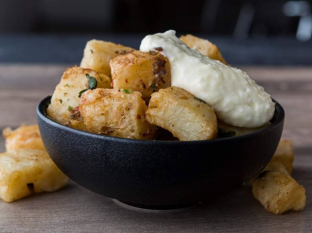 Restaurant Amir | restaurant | 2272 Rue de lHortensia, Terrebonne, QC J7M 2B5, Canada | 4503126068 OR +1 450-312-6068