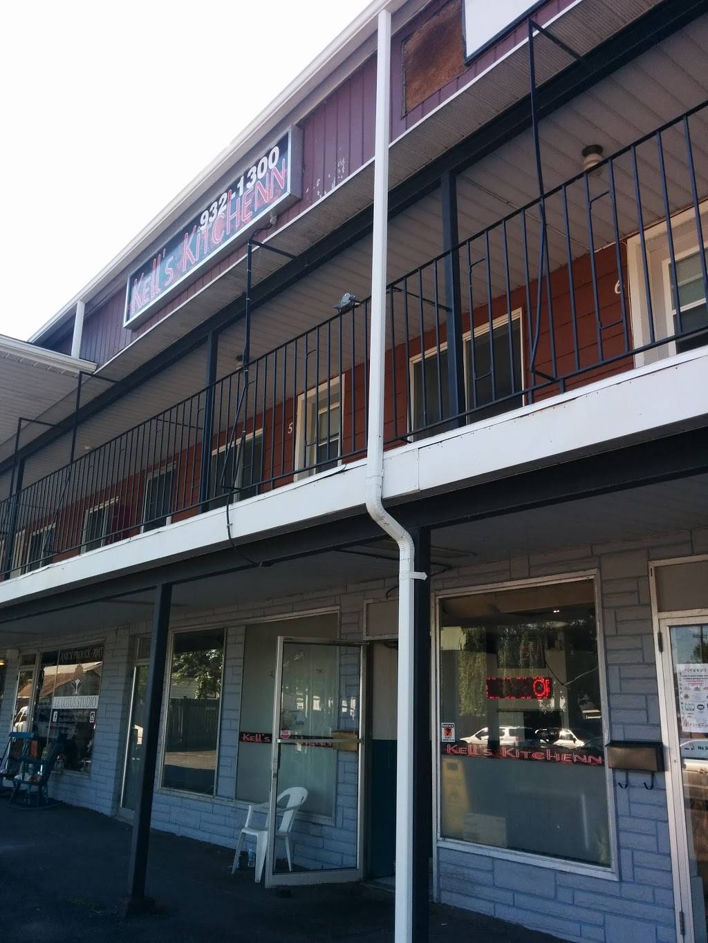 Kells Kitchenn | restaurant | 373 Eleventh St E, Cornwall, ON K6H 2Y8, Canada | 6139321300 OR +1 613-932-1300