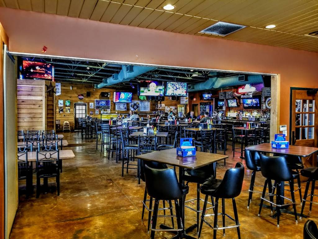 21 Gun Roadhouse | meal takeaway | 4344 Lime Kiln Rd, Green Bay, WI 54311, USA | 9203372122 OR +1 920-337-2122