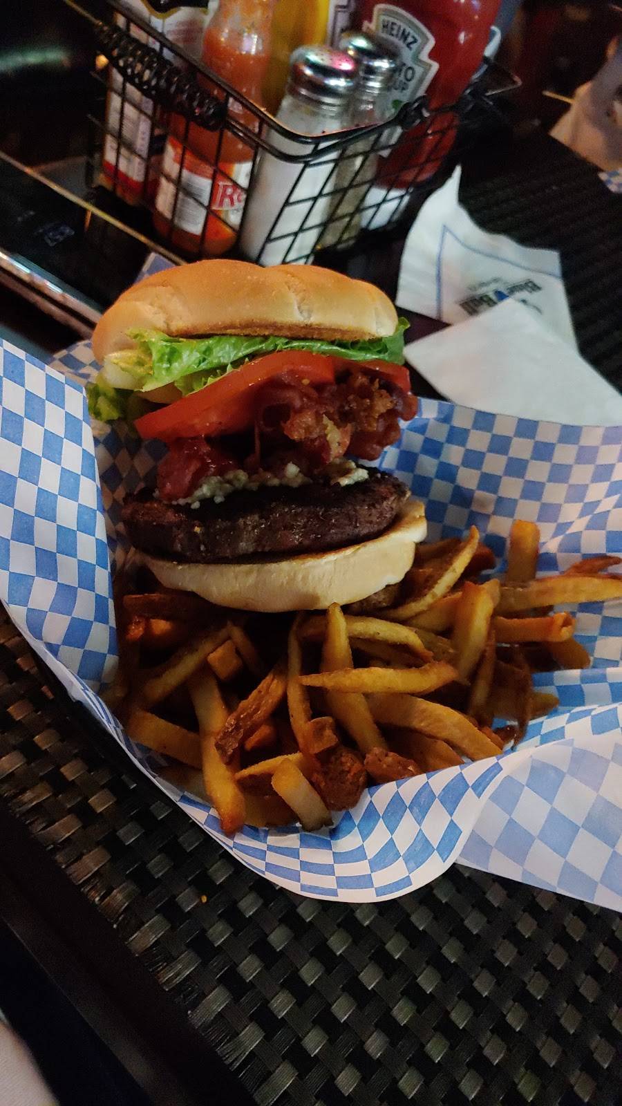 Blue Bull Tavern | restaurant | 1300 Sweet Home Rd, Amherst, NY 14228, USA | 7166883544 OR +1 716-688-3544