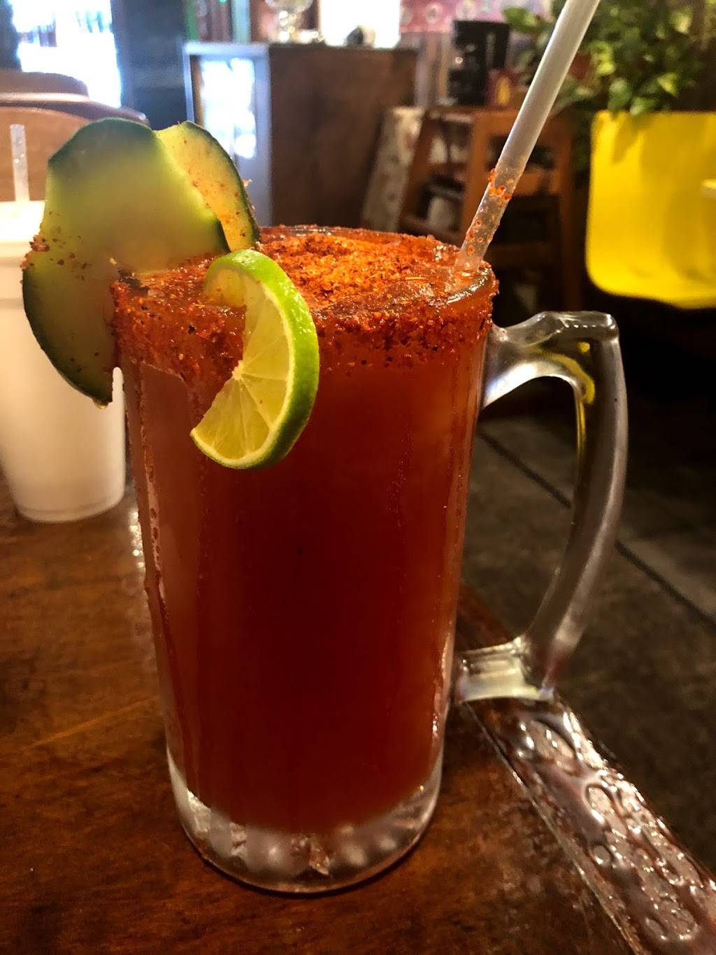 Los Juniors Mexican Food | restaurant | 1984 S Santa Fe Ave, Vista, CA 92083, USA | 7602951088 OR +1 760-295-1088