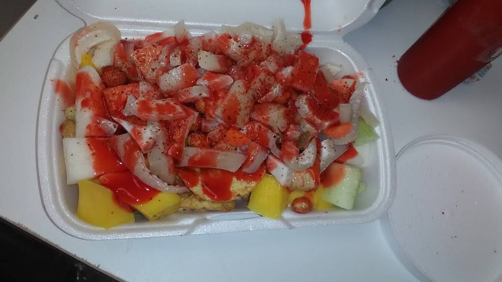 Sisters Bionicos | restaurant | 2700 E Gage Ave, Huntington Park, CA 90255, USA | 3233535167 OR +1 323-353-5167