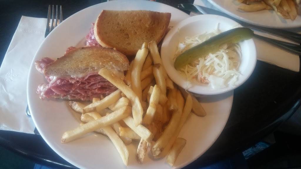 Canadiana Restaurant | restaurant | 5230 Dundas St W, Etobicoke, ON M9B 1A8, Canada | 4162391114 OR +1 416-239-1114