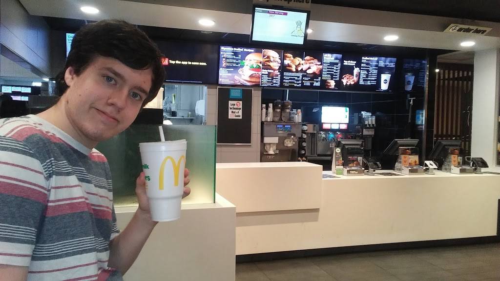 McDonalds | cafe | 1717 W Battlefield Rd, Springfield, MO 65807, USA | 4178861717 OR +1 417-886-1717